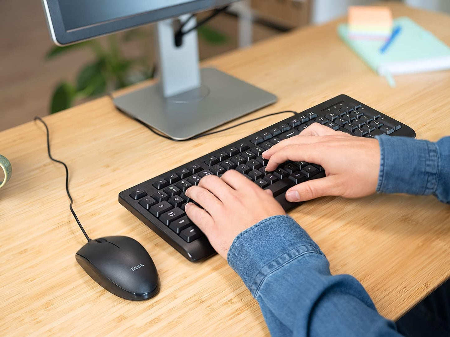 Trust Taro Wired Keyboard and Mouse Set - Qwerty UK Layout, Full-Size Keyboard, Spill-Resistant, 1.8 m Cable, USB Plug and Play, Quiet Combo for PC and Laptop - Black